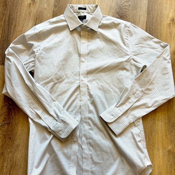 I Crew, Banana Republic, Zara and Old Nay shirts for sale. - Picture 15 of 16